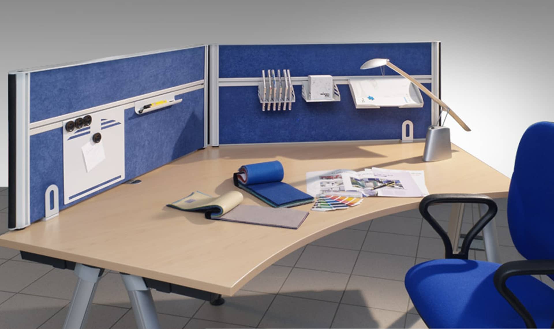 Schreibtisch Trennwand mit Organisationsmöglichkeit  