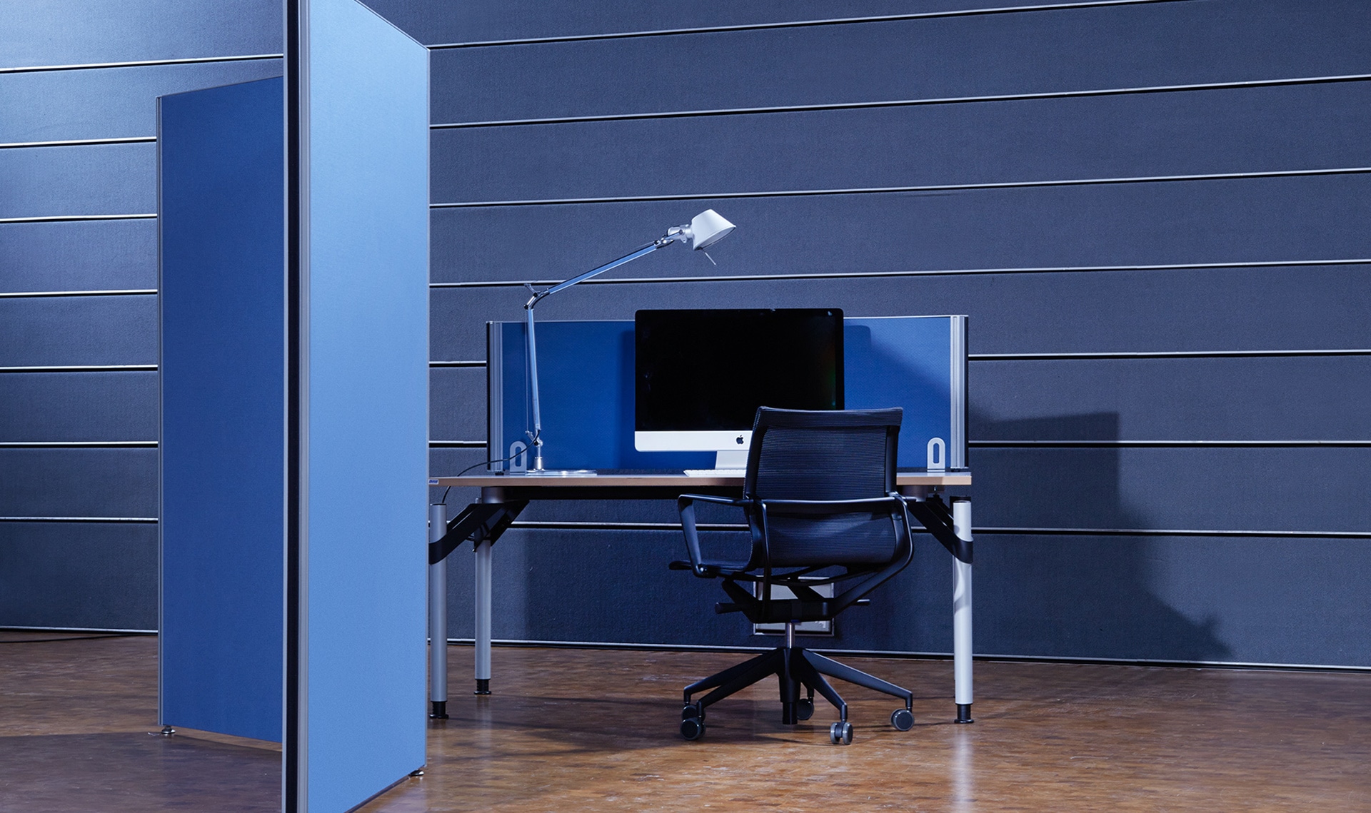 Akustik Stellwand als Abtrennung eines Arbeitsplatzes